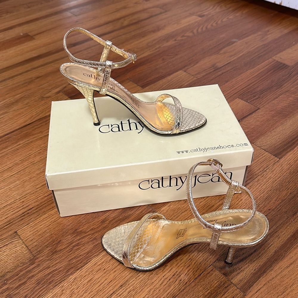 Cathy Jean Gold Metallic Strappy Heels - Size 7